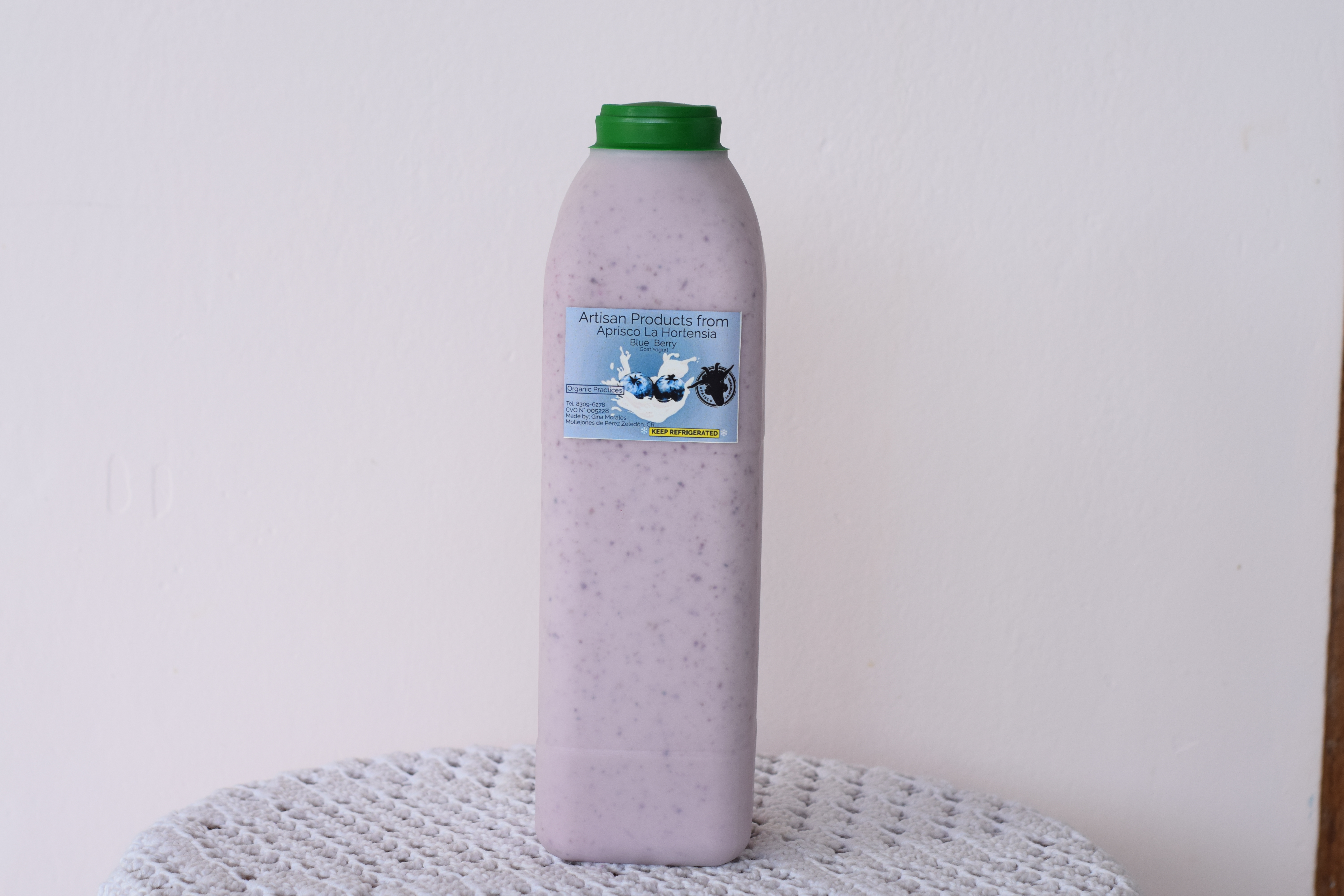 Goat Yogurt con fruta Arandanos (Blueberries yogurt)